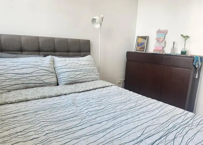 Bgc Avant At The Cosy And Vibrant 2br Near Burgos Circle شقة مانيلا