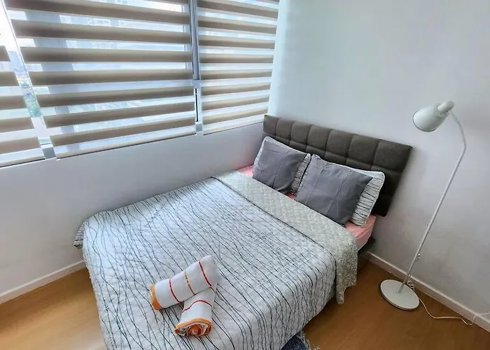 Bgc Avant At The Cosy And Vibrant 2br Near Burgos Circle *